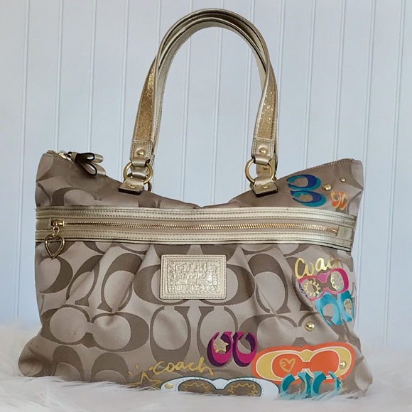 Coach Poppy C Applique Large Handbag. - Picture 2 of 13